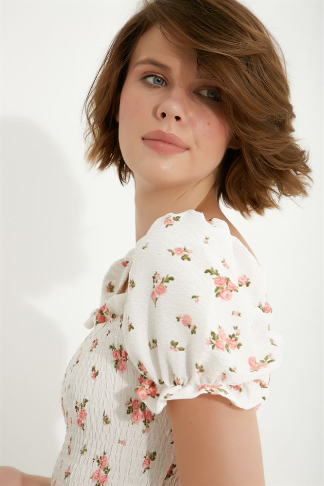 Kadın Fırfırlı Gipeli Çiçek Desenli Bluz