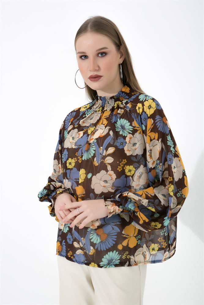 Kadın Çiçek Desenli Gipe Detaylı Bluz