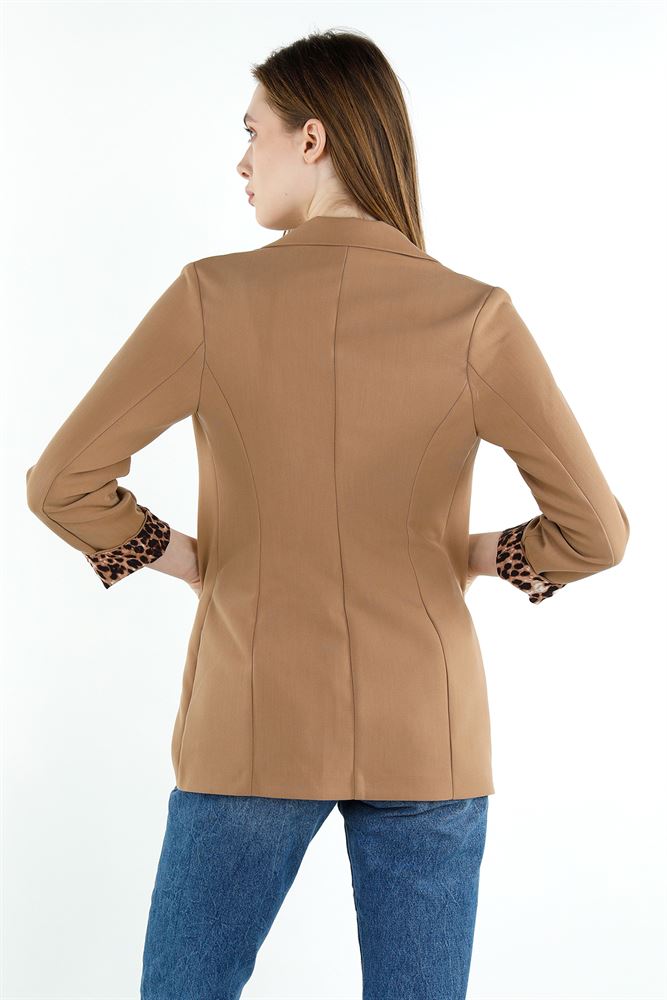 Kadın Tek Düğmeli Kolları Leopar Desenli Blazer Ceket